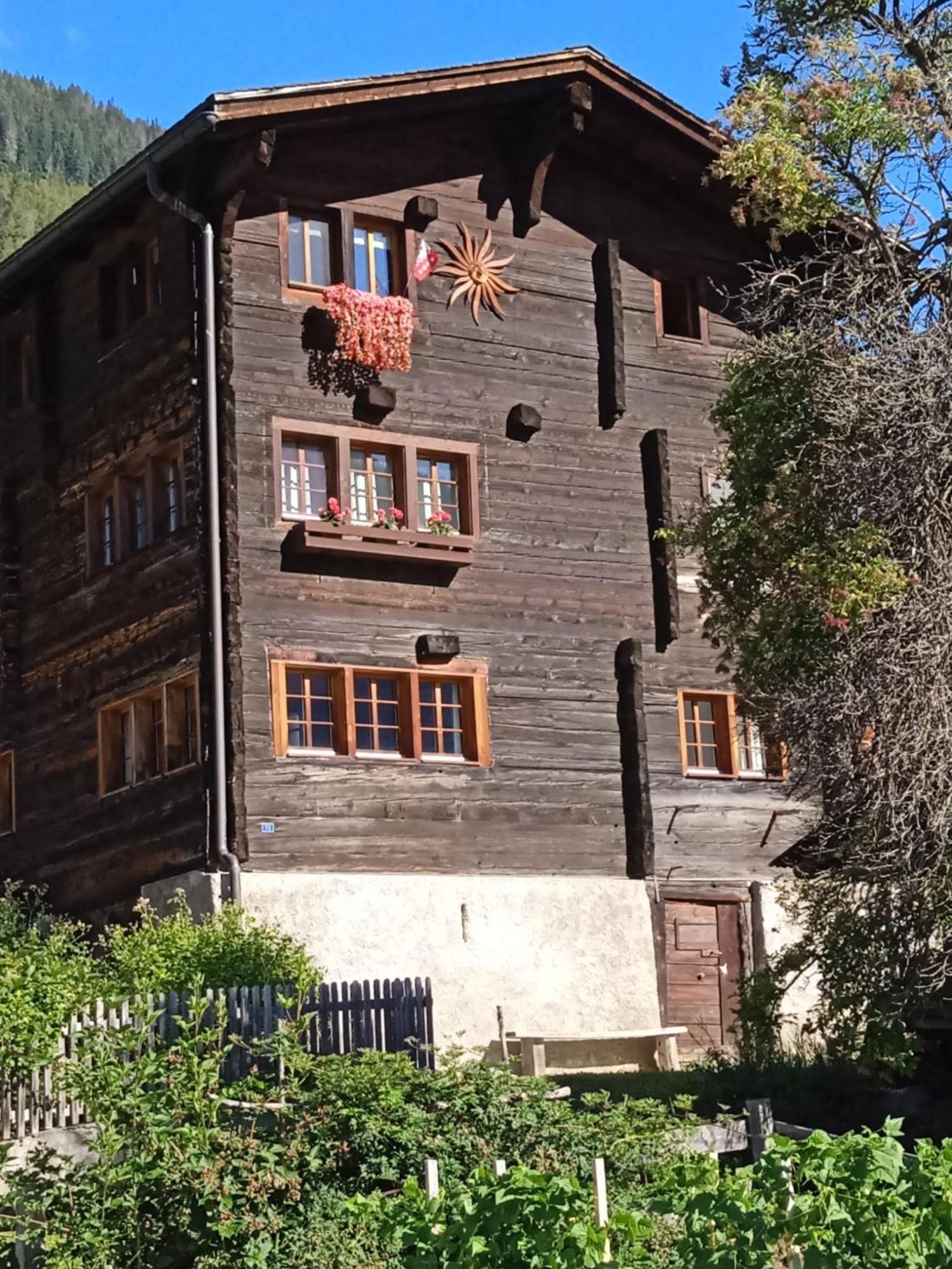 Heimeliges Walliserhaus Фіш Екстер'єр фото
